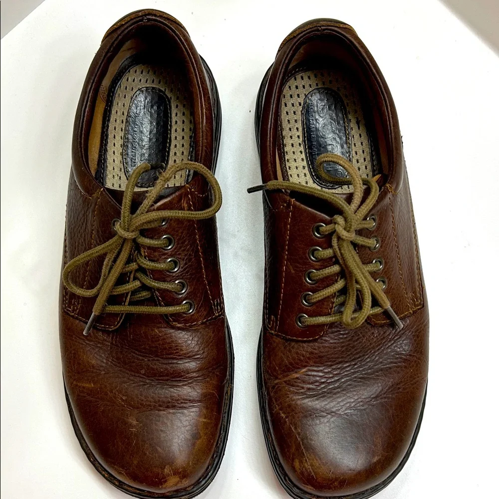 Born Dark Brown Leather Men's Oxfords, size 9.5